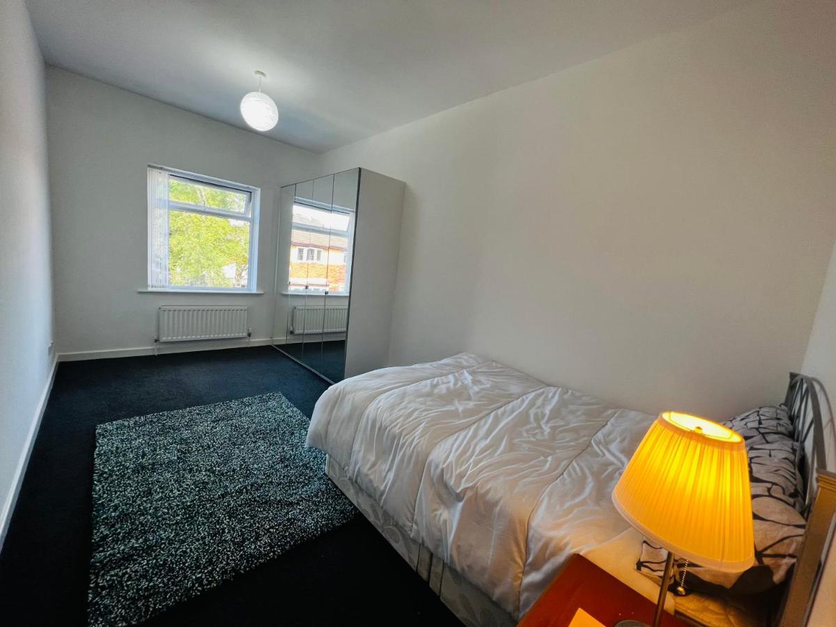 Liberty Inn Room With Sharing Toilet And Kitchen Liverpool Kültér fotó